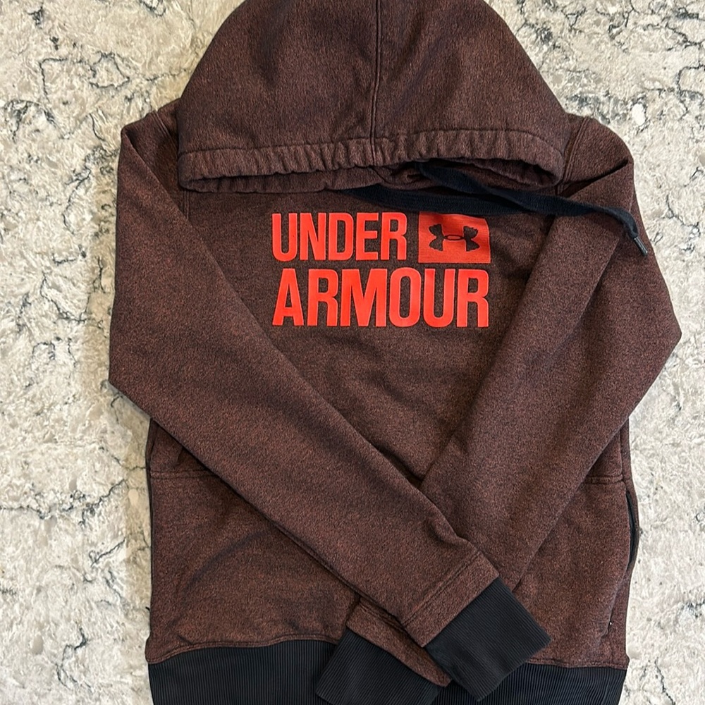 Women’s small gently used under armor hoodie